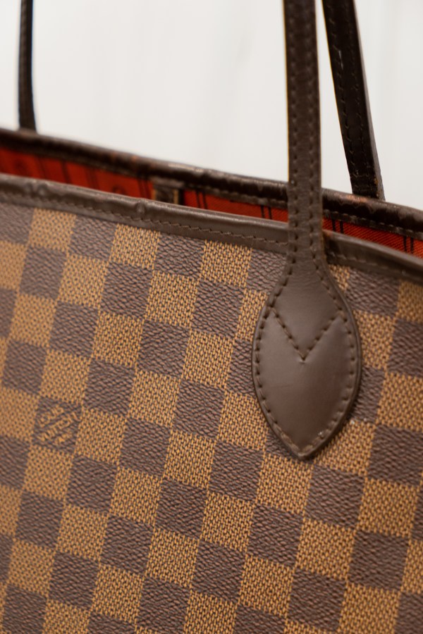 Louis Vuitton Neverfull Damier Ebene PM Close Up Material