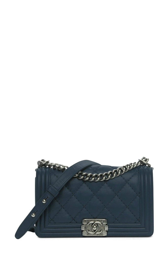 Quilted Lambskin Old Medium Boy Navy in Ruthenium Hardware - Chanel